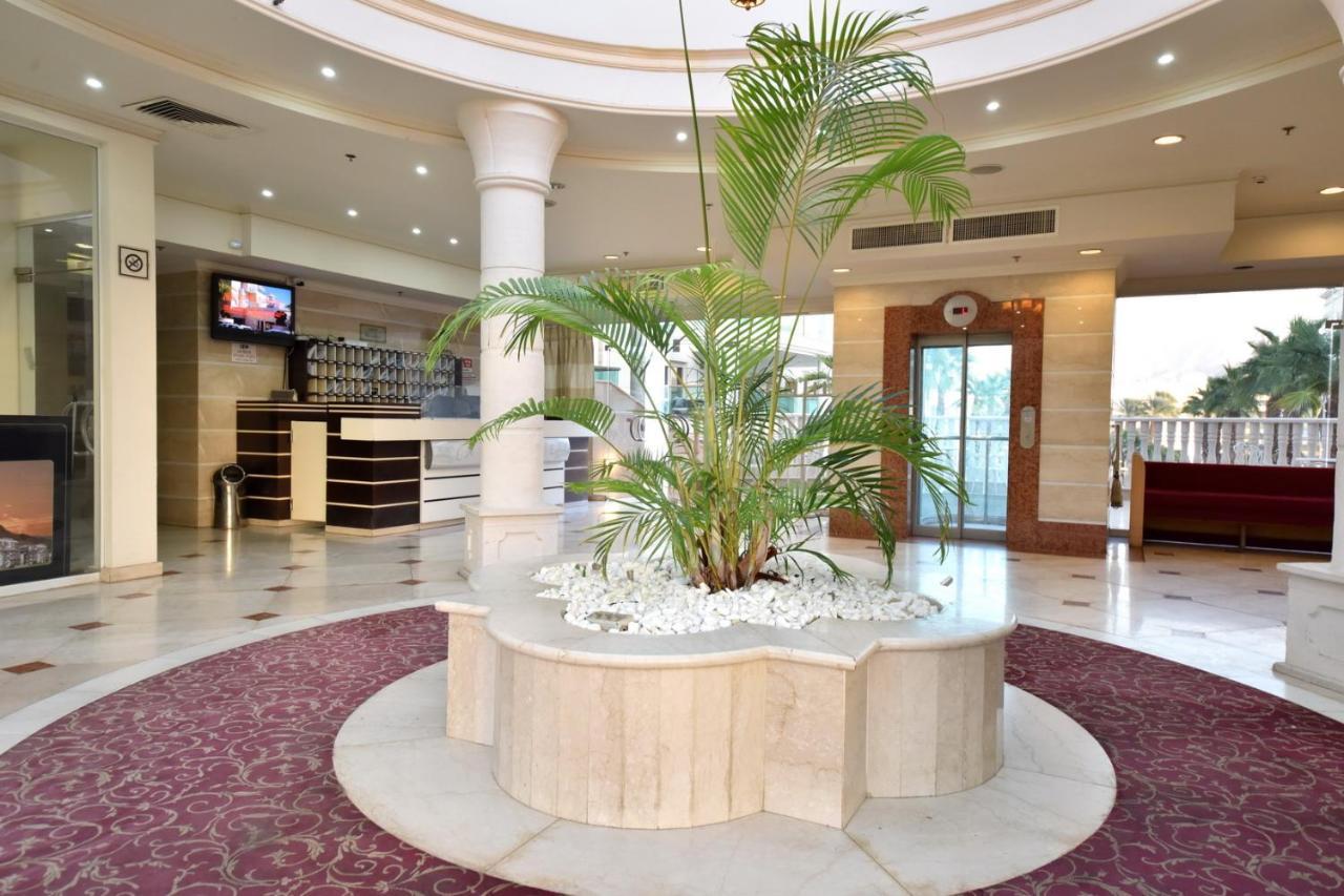 דירת גן על שפת הבריכה Appartamento Eilat